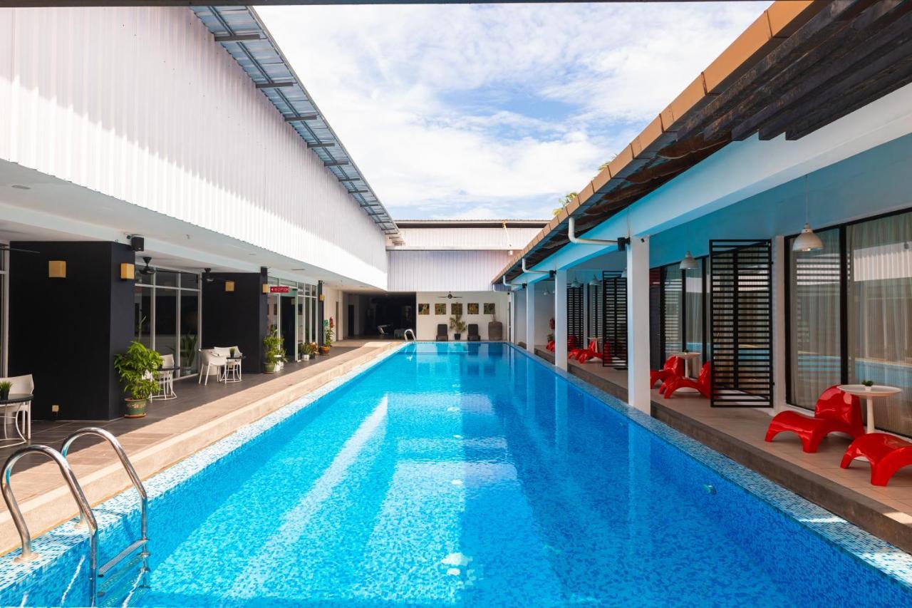 The Villa Langkawi Pantai Cenang  Bagian luar foto